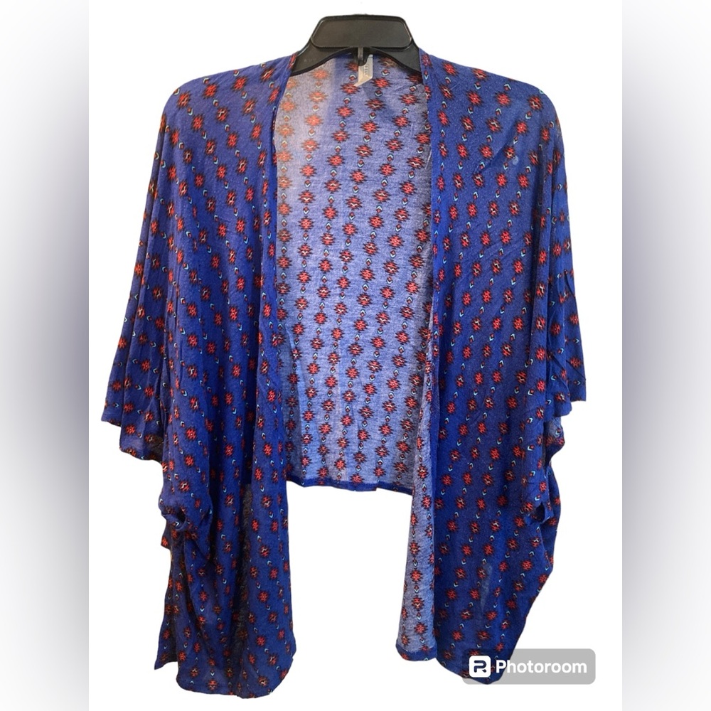 Bella Ella Boutique Lightweight Cardigan. Size Small.